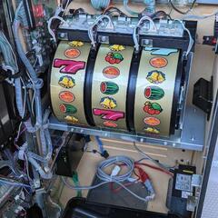 ツインドラゴンハナハナ　コイン不要機付き　中古パチスロ実機の画像