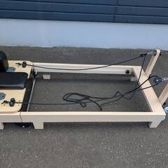 【250903001】ピラティスマシン折りたたみ式　幅約232㎝　奥行約62.5㎝【引取限定】の画像