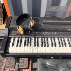電子ピアノの画像