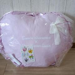 新品★サンリオ　ハート♡型クッションの画像