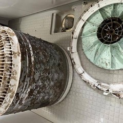 縦型洗濯機　分解クリーニングの画像