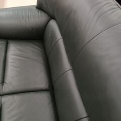 リユースのサカイ栃木店★ジモティ割あり★  ソファー ブラック（ダークグリーン） W143×D75×H82 クリーニング済み TC10519の画像