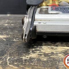 【引き取り限定】【中古品】HITACHI 日立工機 NP55HM 高圧ピン釘打機 55mm 使用空気圧力:0.98-2.26MPa ケース付 ※ケースにマジックによる塗りつぶし有の画像