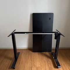 電動昇降式デスク　の画像