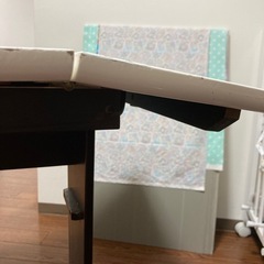 ダイニングテーブルの画像