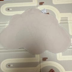 ニトリ　アクセントラグ　雲の画像