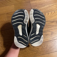 子供adidas靴　18cmの画像