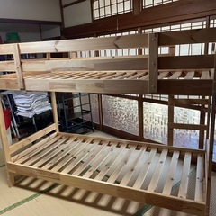 IKEAの二段ベッドMYDAL(引き取り限定)の画像