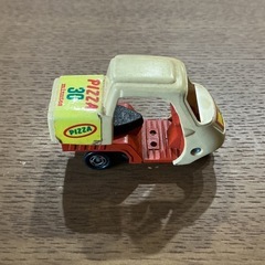 トミカ NO.82ピザ宅配バイク🍕🛵 タカラトミー ミニカー オシャレ 汚れアリ💦 日本製 デリバリー 肌色 赤 黄色 緑の画像