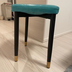 椅子　チェア　ターコイズブルー 水色の画像