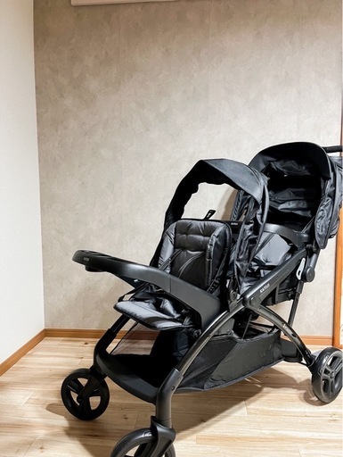 【使用回数一度】二人乗りベビーカー カトージ 二人でゴーDX シングルタイヤ ブラック ドリンクホルダー付き 1ヶ月から