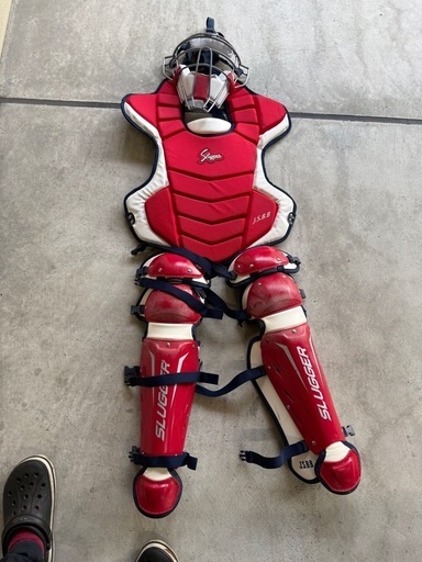 野球　キャッチャーレガース　スラッガー野球道具一式