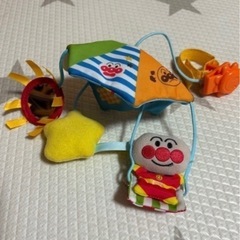 アンパンマンぬいぐるみ３個とぶら下げるおもちゃの画像