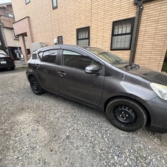 アクア　2011年式　126000km 条件あり　車庫証明早い方優先契約　本日受付終了の画像