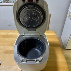 Panasonic 2017年製　圧力IH炊飯器　5.5合炊き　の画像