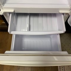 お取引者決定)シャープ小型冷蔵庫
の画像