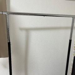 キャスター付きハンガーラックの画像