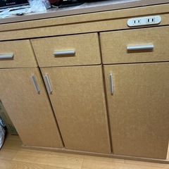 食器棚の画像