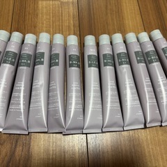 テラ エッセンシティ カラー剤 12本セットの画像
