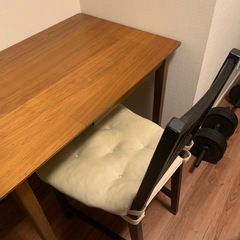 テーブル＆チェアの画像
