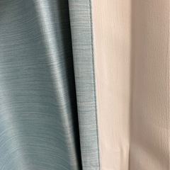 ブルーカーテンの画像