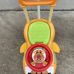 アンパンマン　よくばりビジーカー　乗用玩具　の画像