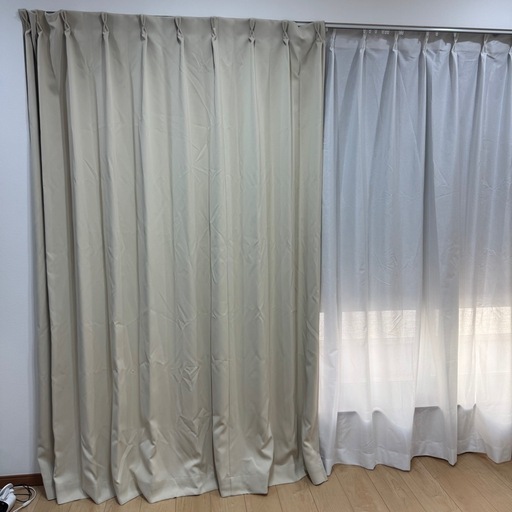 【美品】定価6万円 カーテン2枚 ベージュ 遮光1級 ウォッシャブル