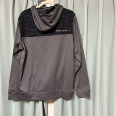 👤UNDER ARMOUR (XL)の画像