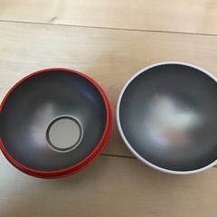 スヌーピーの入れ物の画像