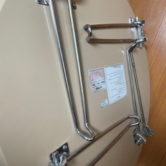 折りたたみ丸テーブルの画像