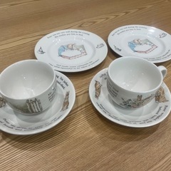 Wedgewood ピーターラビット　カップ•ソーサー•プレート×2の画像