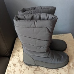 23センチ　レディース冬靴の画像