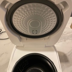 炊飯器の画像