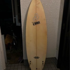 サーフボード　ショートの画像