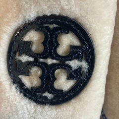 トリバーチサンダルの画像