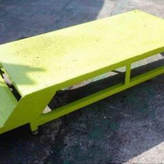 プレハブハウス用　仮設事務所 朝礼台　階段　スーパーハウス　踊場　ユニットハウス　デッキ　事務所用階段

の画像