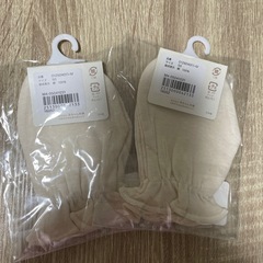 アカチャンホンポ ミトンの画像