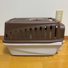 美品 ペットキャリー 天窓付きの画像