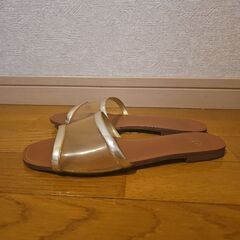ZARAサンダルの画像