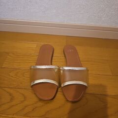 ZARAサンダルの画像