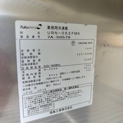 ■中古品 フクシマ業務用冷凍庫 URN-062FM6 2017年 100V 391L 600ｘ650ｘ1900ｍｍ 動作問題なし 縦型 ２枚扉■の画像