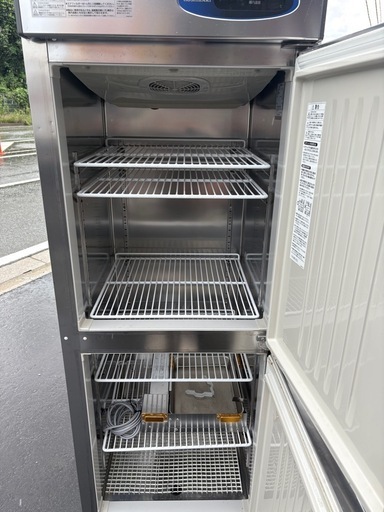 ■中古品 ホシザキ業務用冷蔵庫 HR-63LZT 100V 392L 2018年 650ｘ650ｘ1900ｍｍ 動作問題なし 縦型 ２