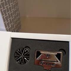新品　レクサス(LEXUS)ゴルフマーカーセットの画像