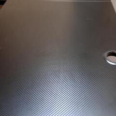ゲーミングデスクの画像
