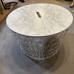 IKEA テーブルの画像