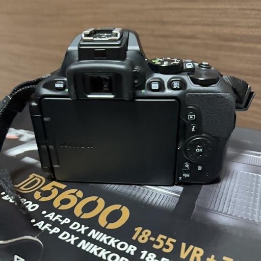 ニコン D5600 ダブルズームキット
