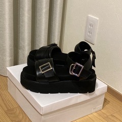 （お話中）Chico 厚底クロスベルトデザインサンダルの画像