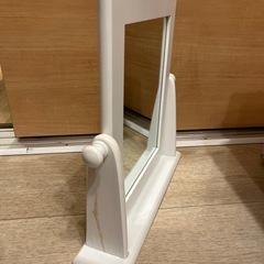 鏡、ヘアアイロン、カラーシャンプー、コサージュ等の画像