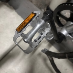折りたたみ自転車20インチシルバーの画像
