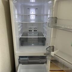 三菱冷蔵庫MR-P15EG-W形の画像